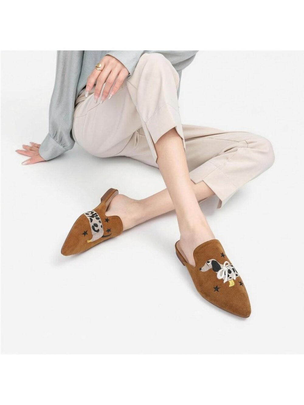 Women's Brown Dog Lightweight Pointed Toe Flat Mules Backless Slip On Loafers - Picture 2 of 6